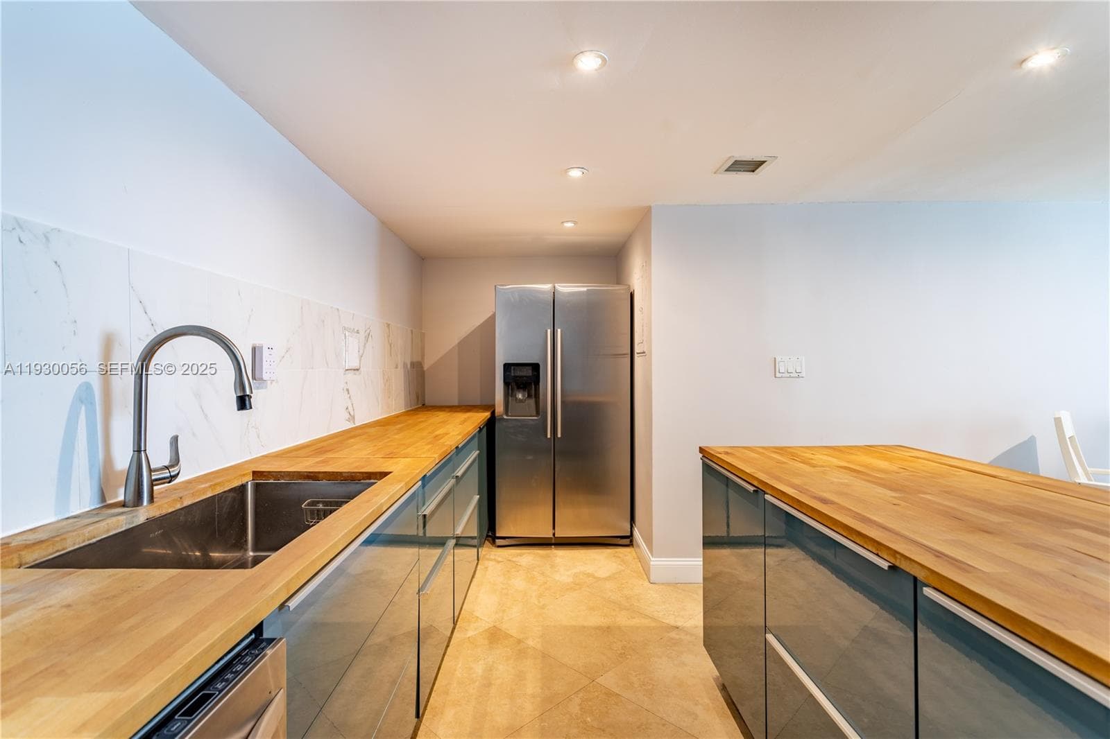 1200 West Ave # 526, Miami Beach FL 33139 — 9