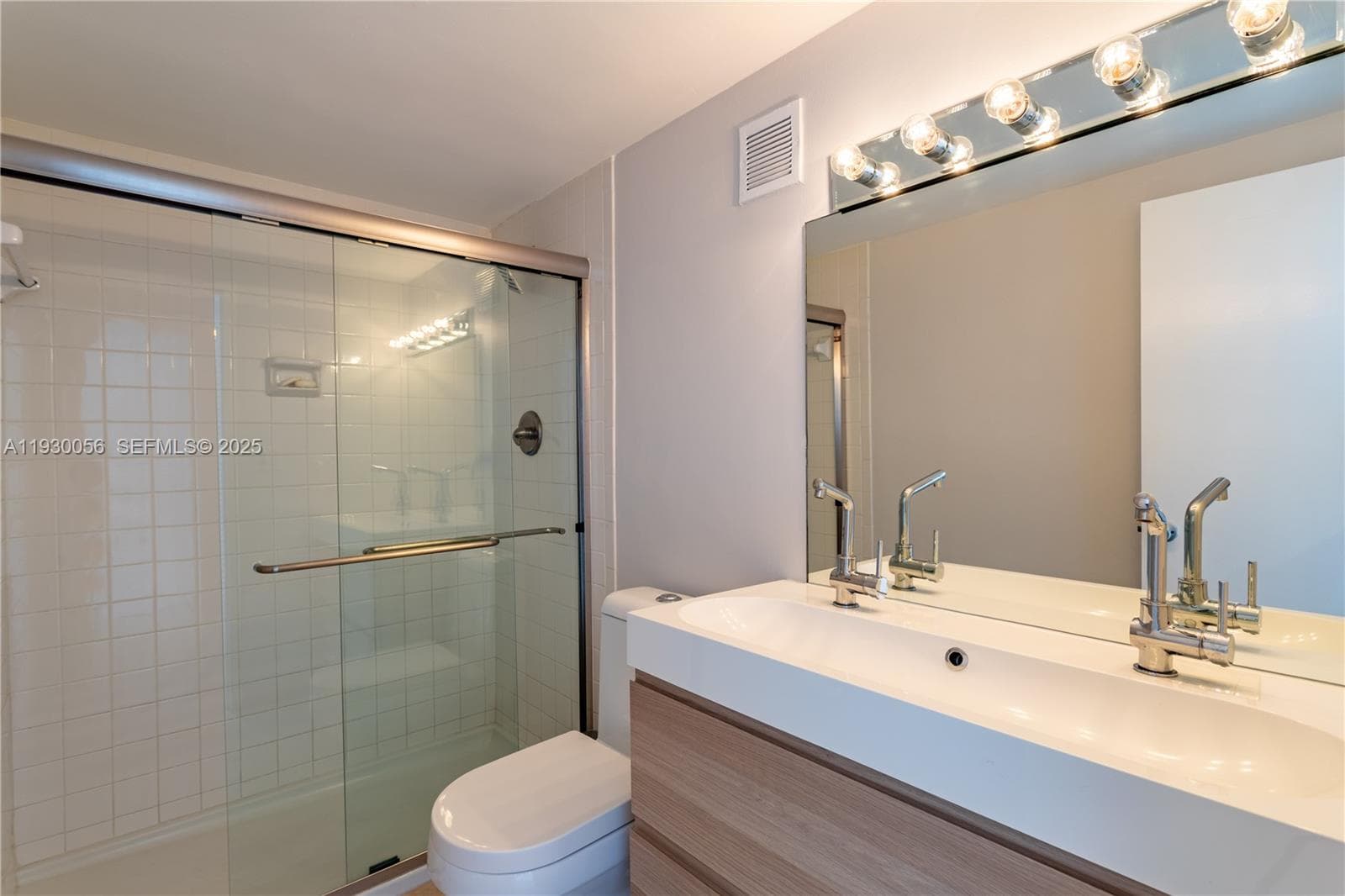 1200 West Ave # 526, Miami Beach FL 33139 — 19