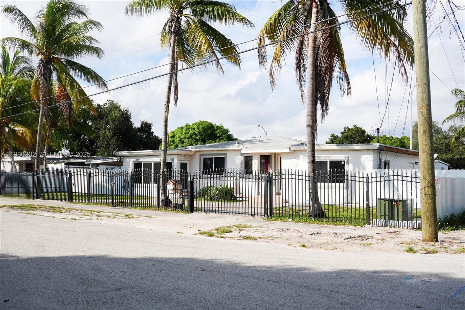 2955 NW 102nd St, Miami FL 33147 — 2
