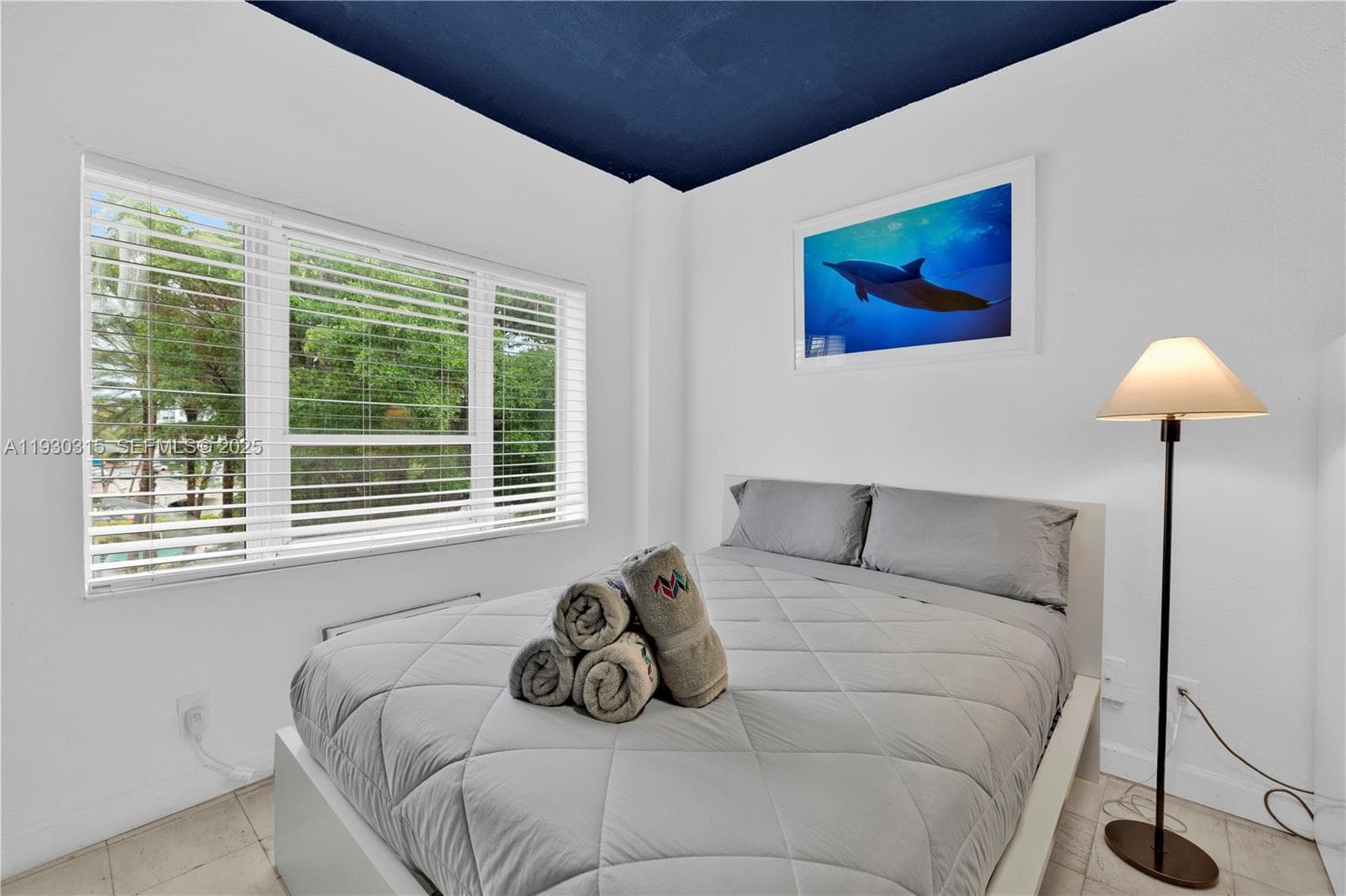 255 W 24th St # 302, Miami Beach FL 33140 — 2