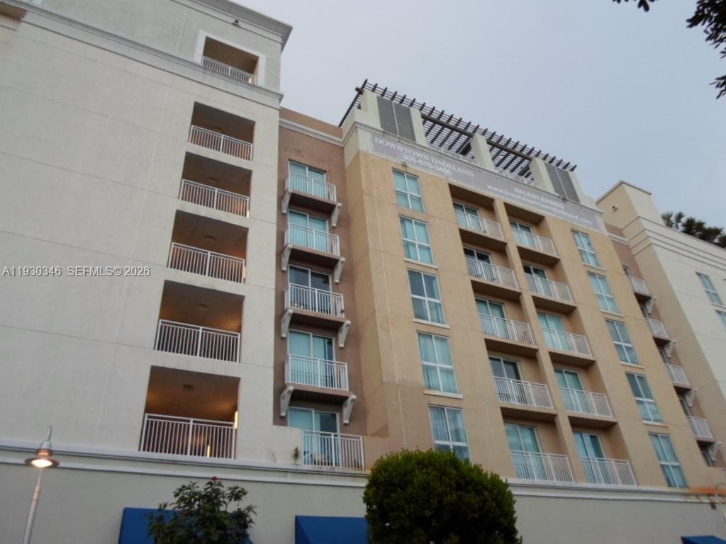 7275 SW 90th Way # 611, Miami FL 33156 — 2