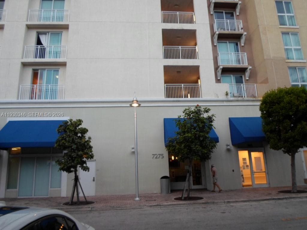 7275 SW 90th Way # 611, Miami FL 33156 — 3