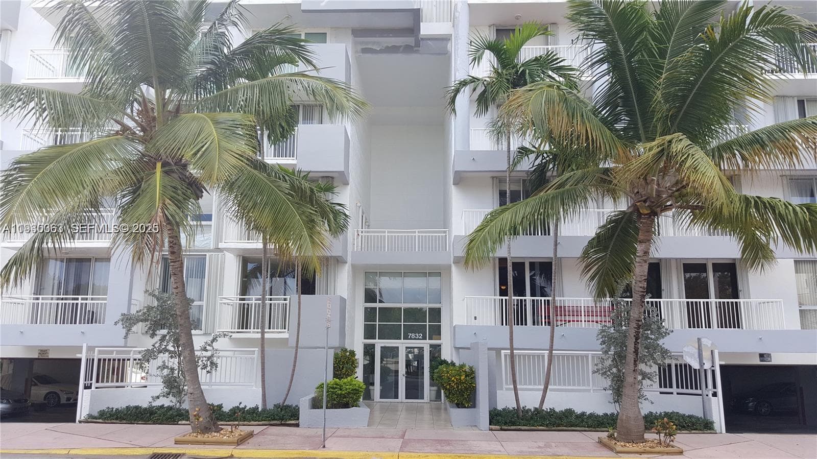 7832 Collins Ave # 403, Miami Beach FL 33141 — 1