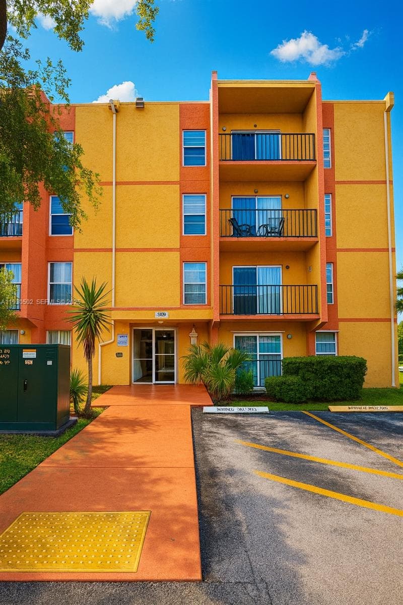 4705 NW 7th St # 7, Miami FL 33126 — 11