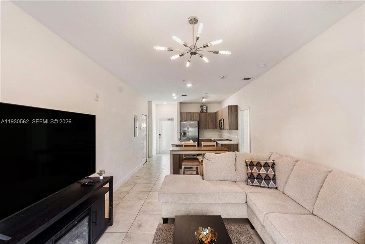 4636 NW 84th Ave # 13, Doral FL 33166 — 6