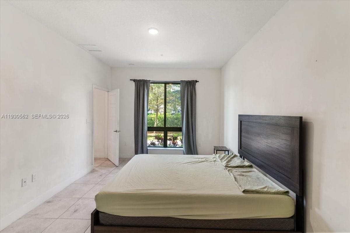 4636 NW 84th Ave # 13, Doral FL 33166 — 12