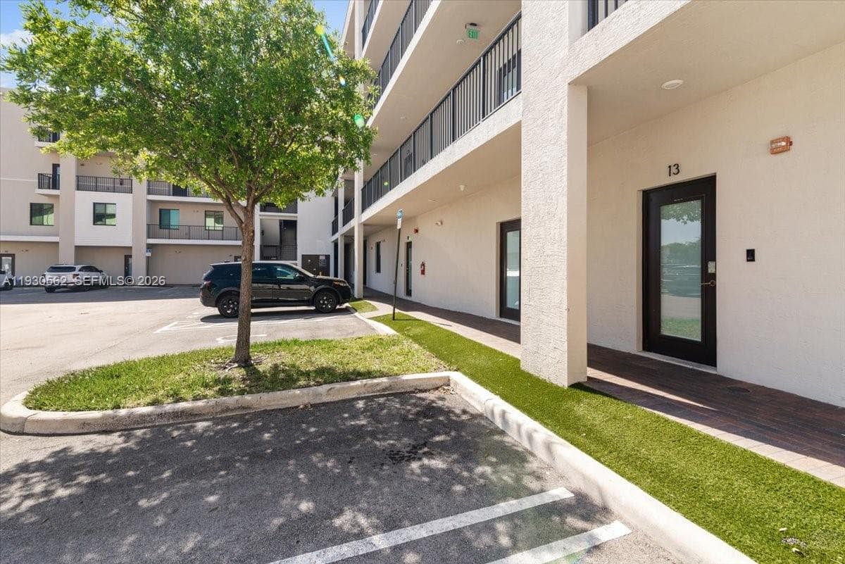 4636 NW 84th Ave # 13, Doral FL 33166 — 26
