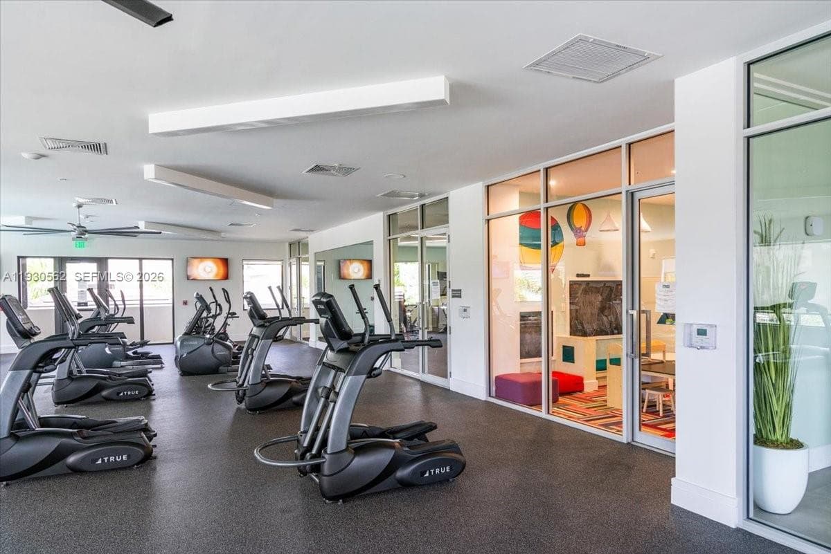 4636 NW 84th Ave # 13, Doral FL 33166 — 41