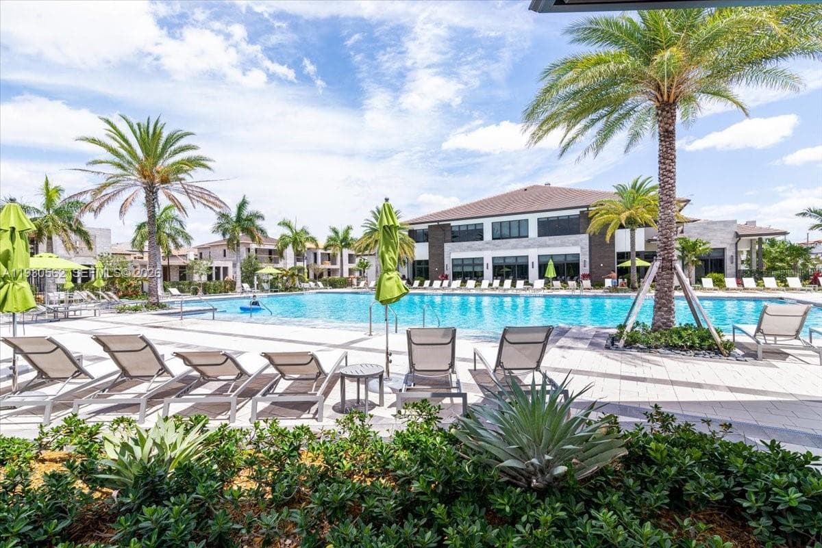 4636 NW 84th Ave # 13, Doral FL 33166 — 31