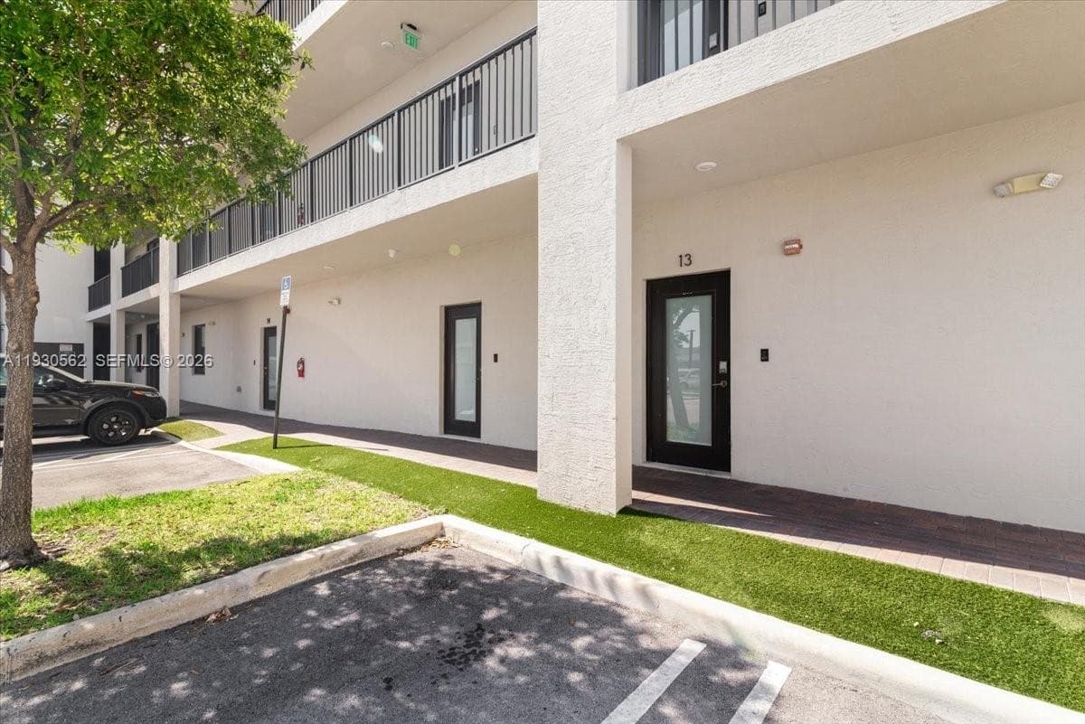 4636 NW 84th Ave # 13, Doral FL 33166 — 25