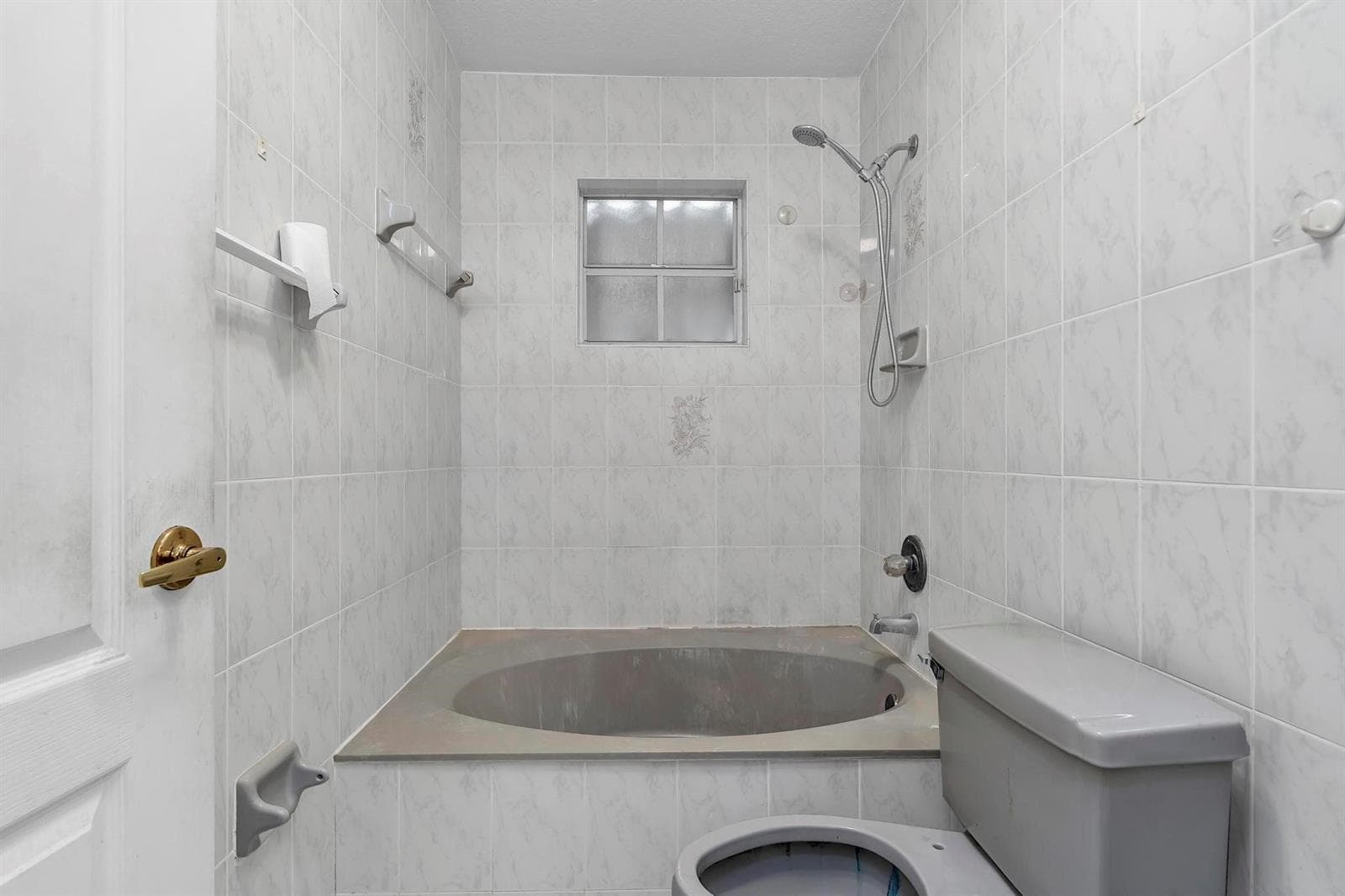 3201 W 76th Street, Hialeah FL 33018 — 30