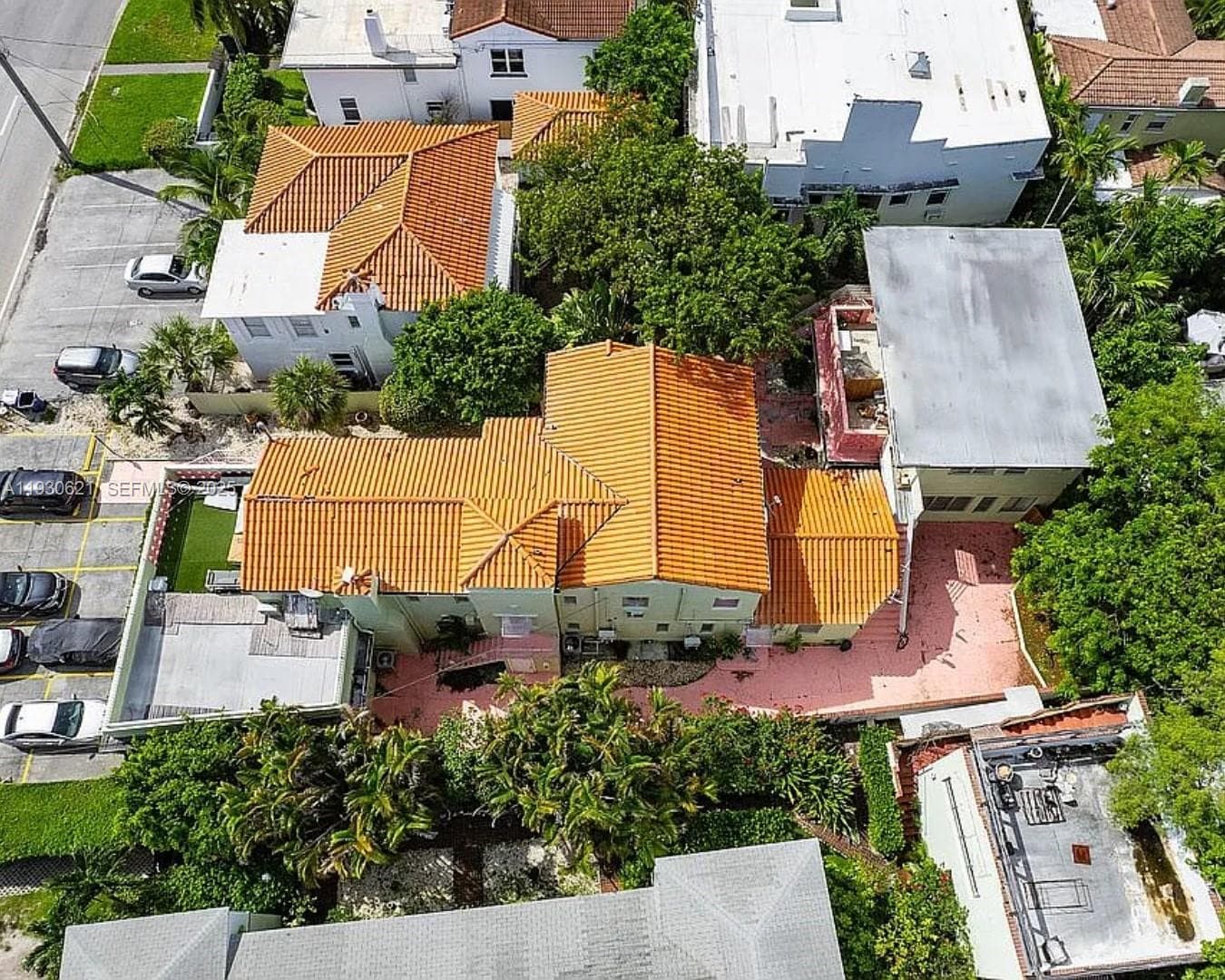 2822 Pine Tree Dr, Miami Beach FL 33140 — 3