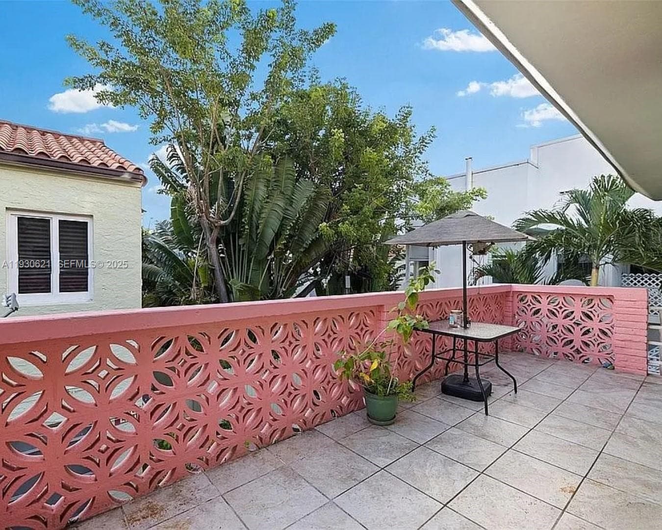2822 Pine Tree Dr, Miami Beach FL 33140 — 5