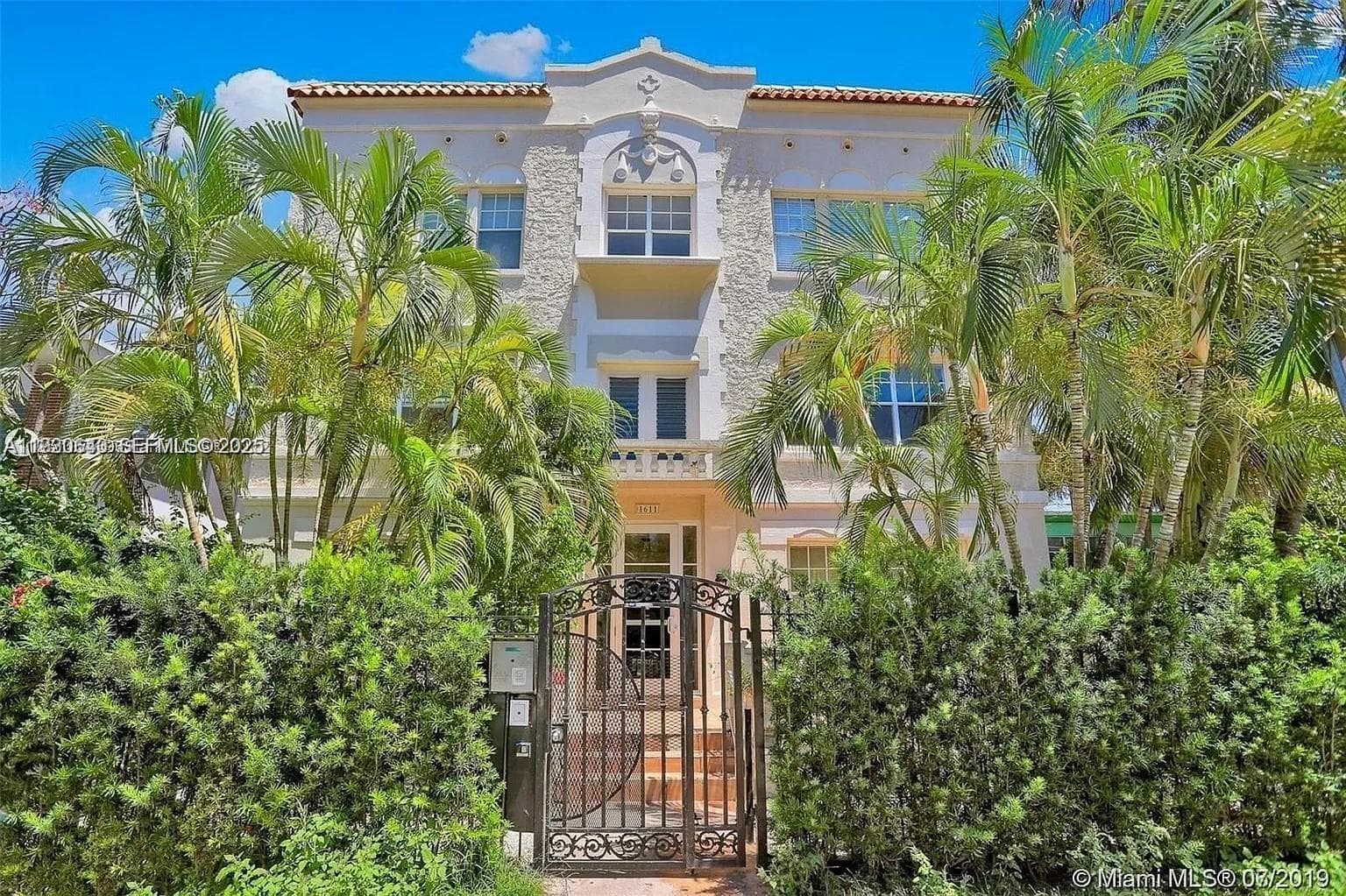 1611 Michigan Ave # 21, Miami Beach FL 33139 — 2