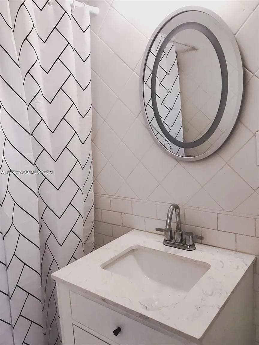 1611 Michigan Ave # 21, Miami Beach FL 33139 — 6