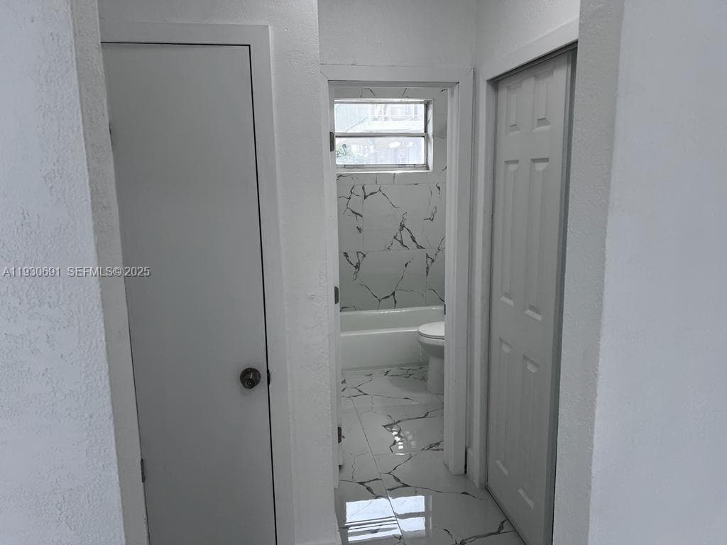 1131 SW 7th St # 3, Miami FL 33130 — 6