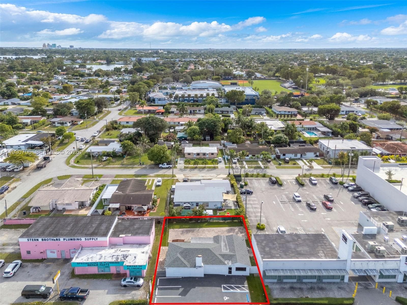 8930 SW 40th St, Miami FL 33165 — 32