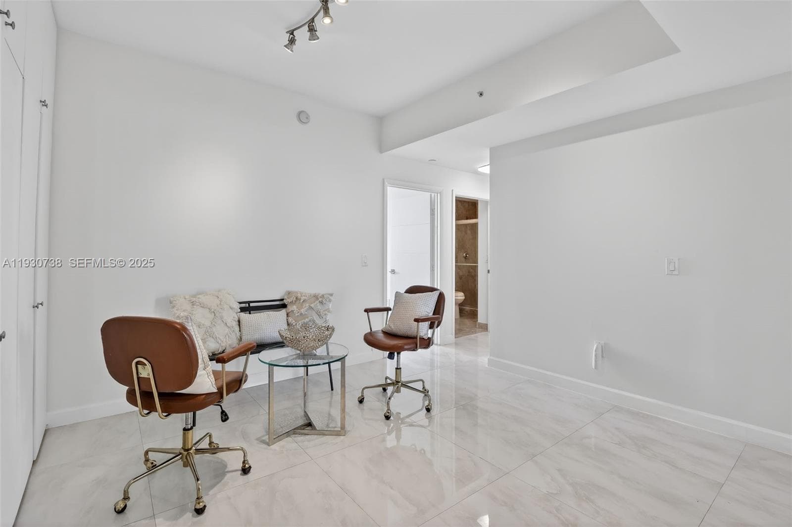 3340 NE 190th St # 1101, Aventura FL 33180 — 17