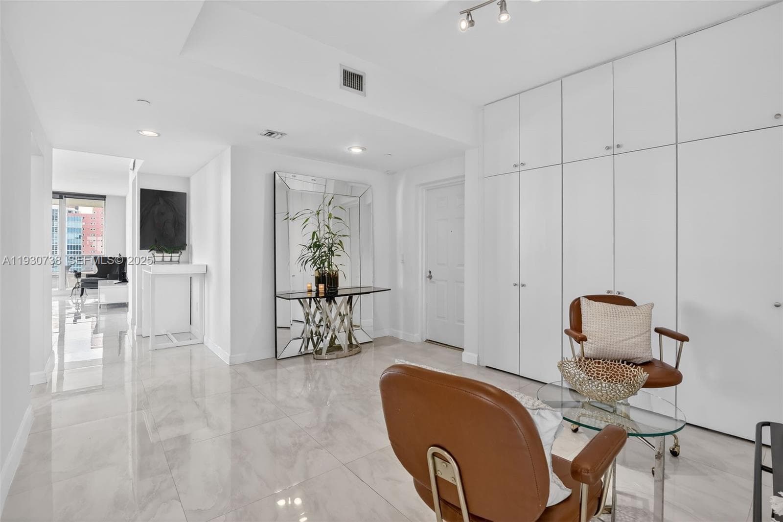 3340 NE 190th St # 1101, Aventura FL 33180 — 16