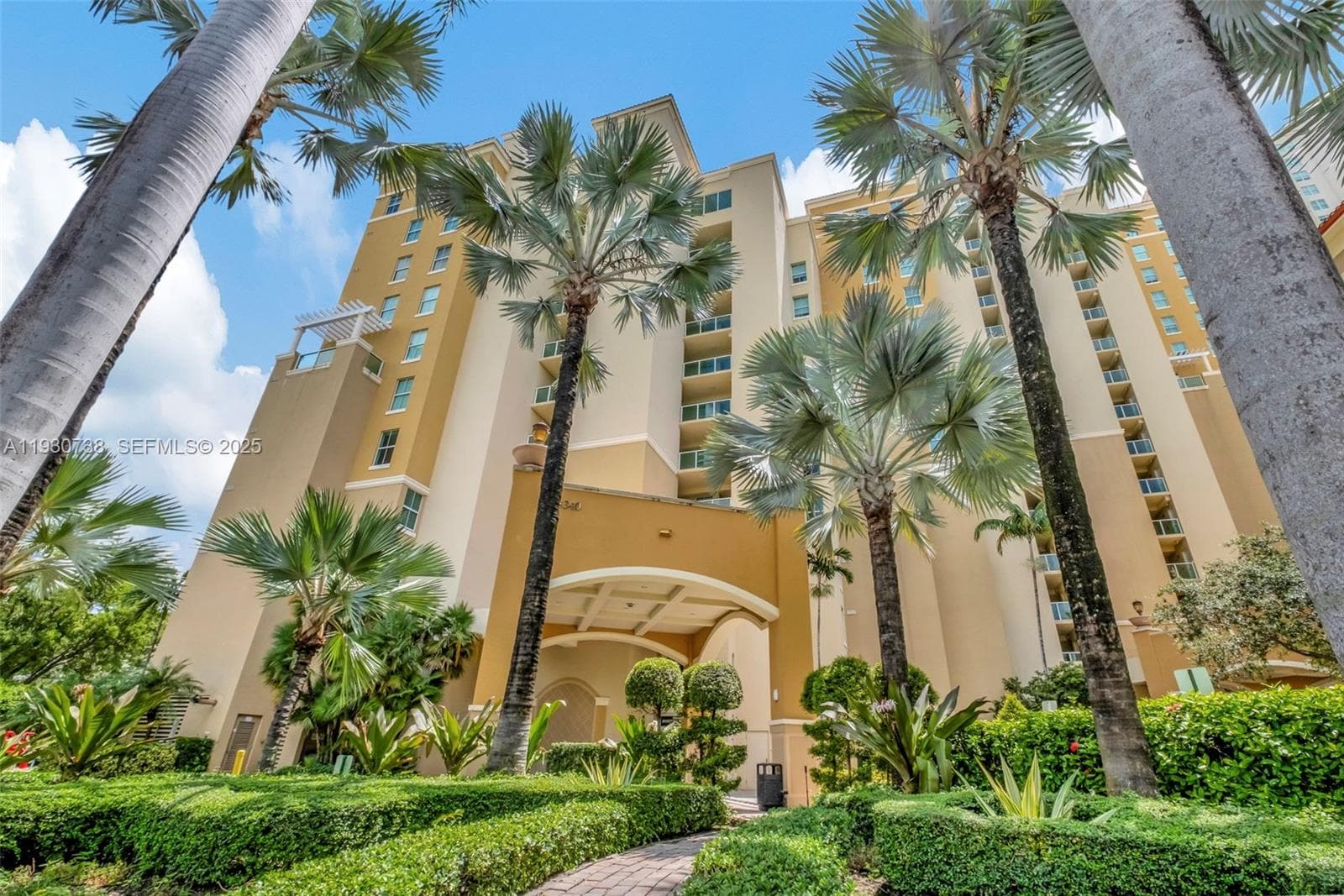 3340 NE 190th St # 1101, Aventura FL 33180 — 71