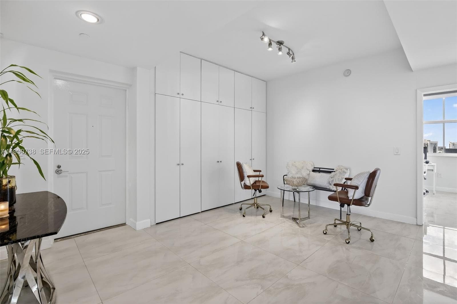 3340 NE 190th St # 1101, Aventura FL 33180 — 18