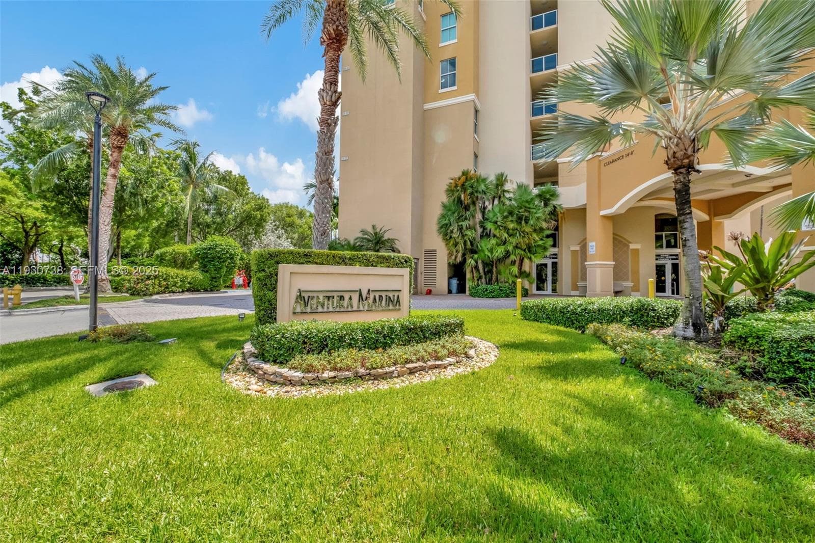 3340 NE 190th St # 1101, Aventura FL 33180 — 70