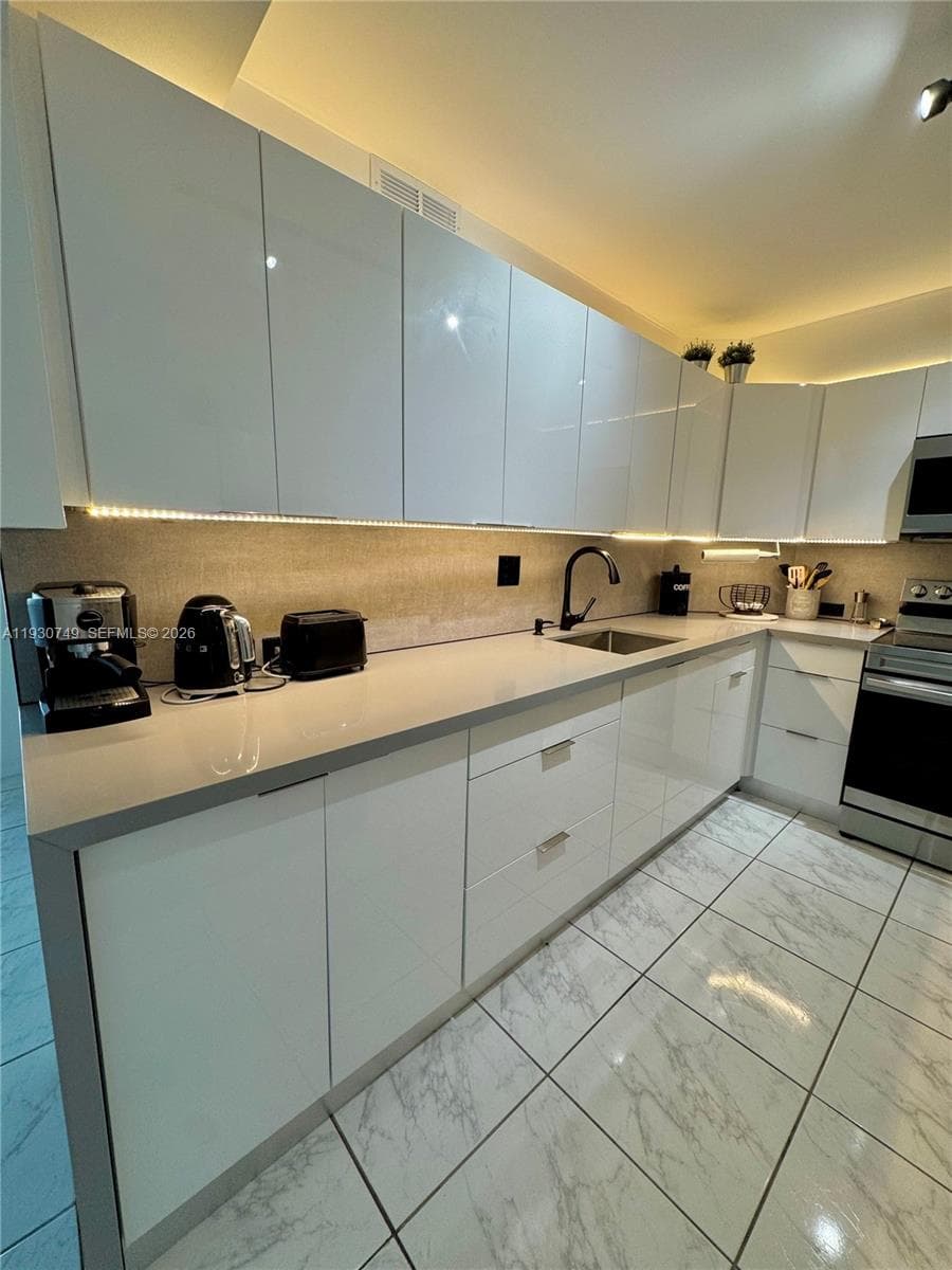 300 Bayview Dr # 1603, Sunny Isles Beach FL 33160 — 7