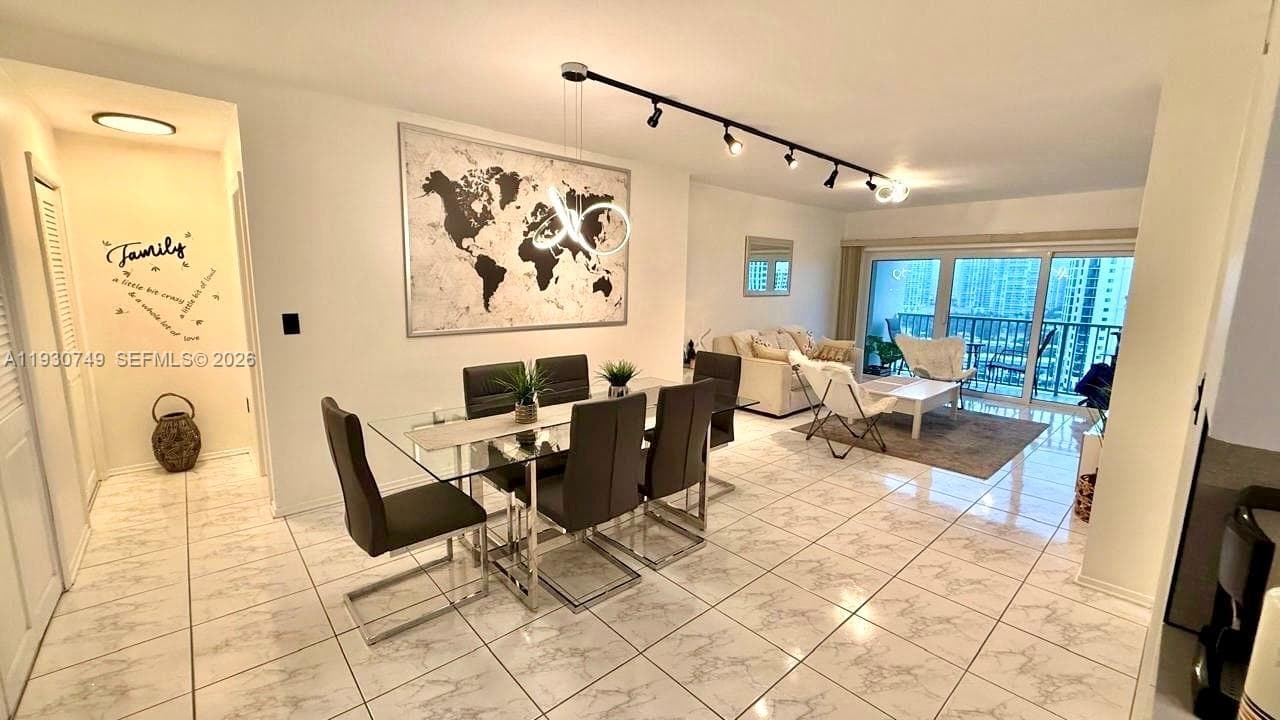 300 Bayview Dr # 1603, Sunny Isles Beach FL 33160 — 1