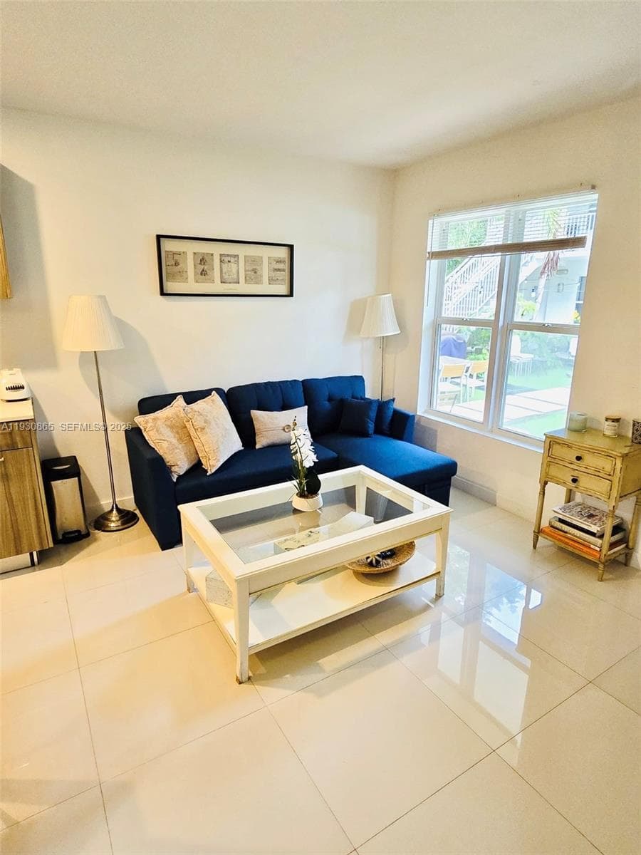 1419 West Ave # 103, Miami Beach FL 33139 — 1