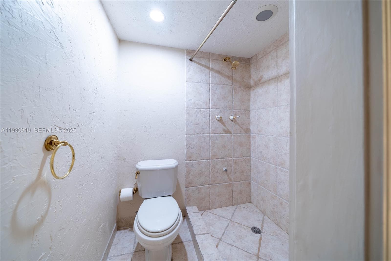 19212 NE 25th Ave # 283D, Miami FL 33180 — 36