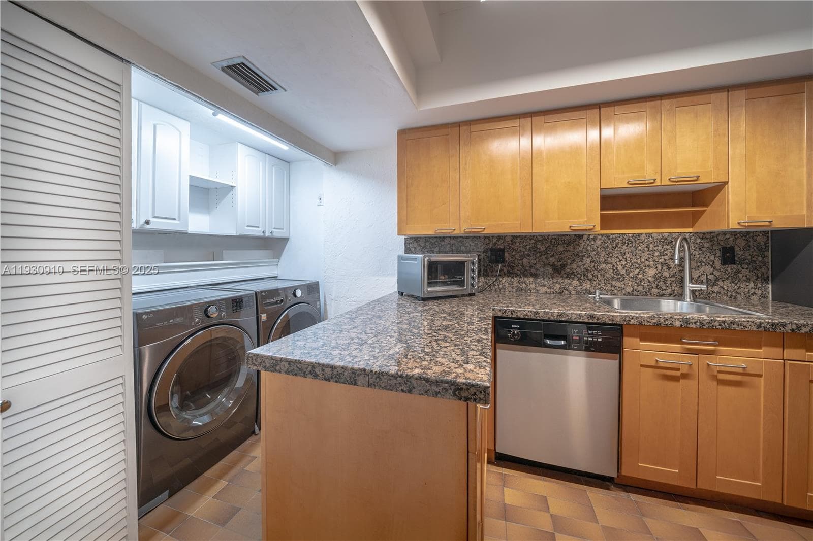 19212 NE 25th Ave # 283D, Miami FL 33180 — 4