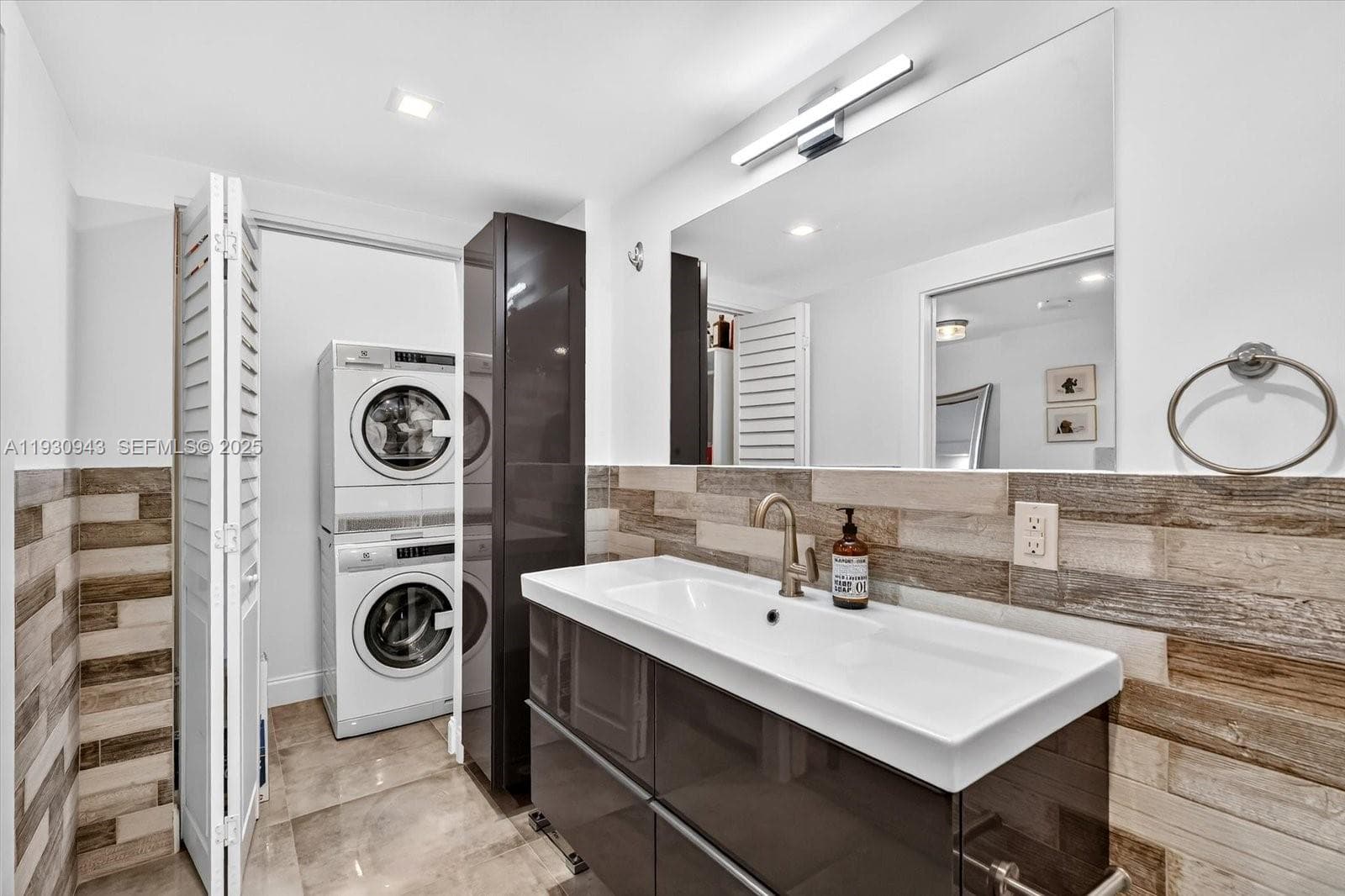 2301 Collins Ave # 714, Miami Beach FL 33139 — 12