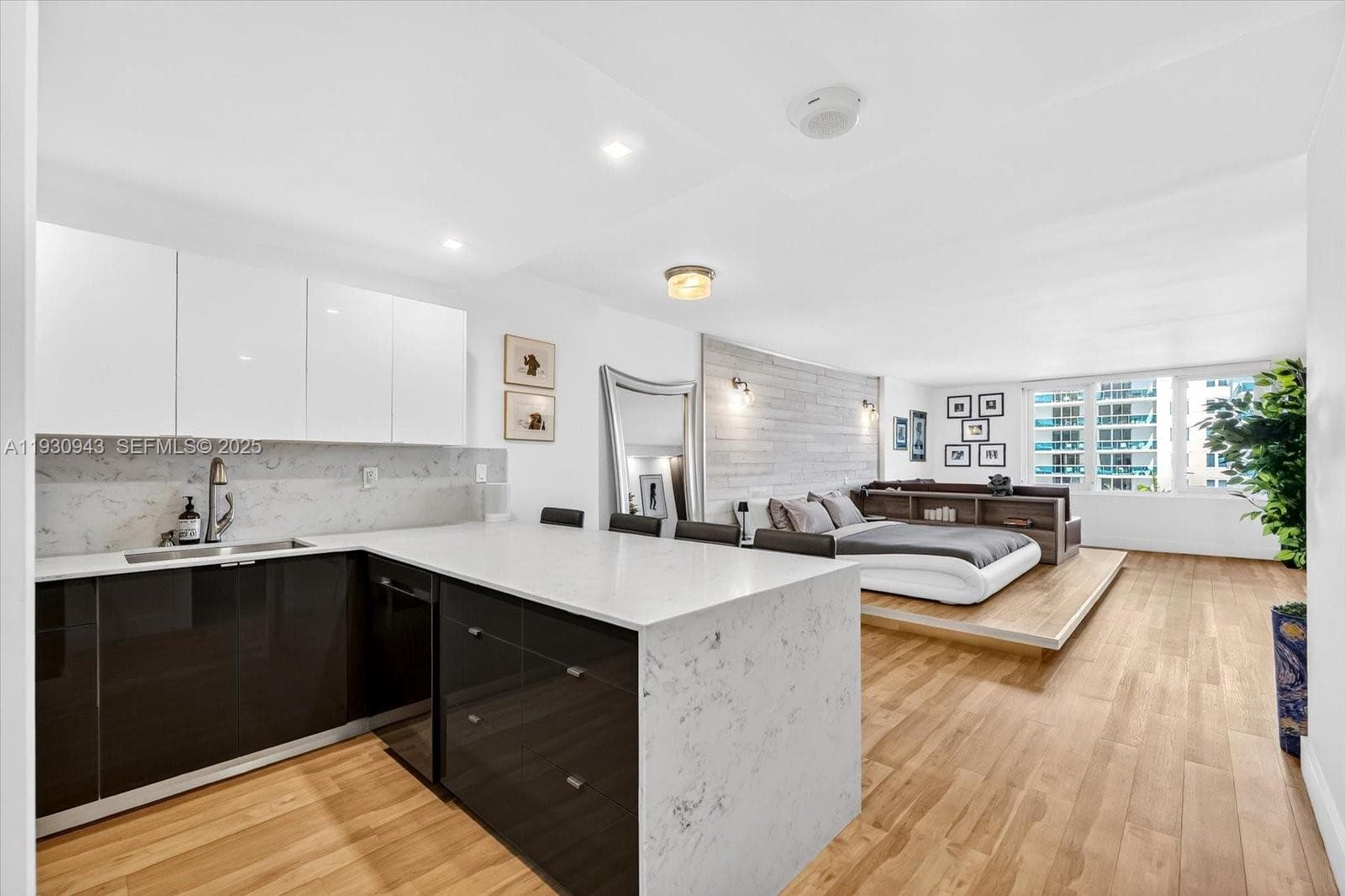 2301 Collins Ave # 714, Miami Beach FL 33139 — 10