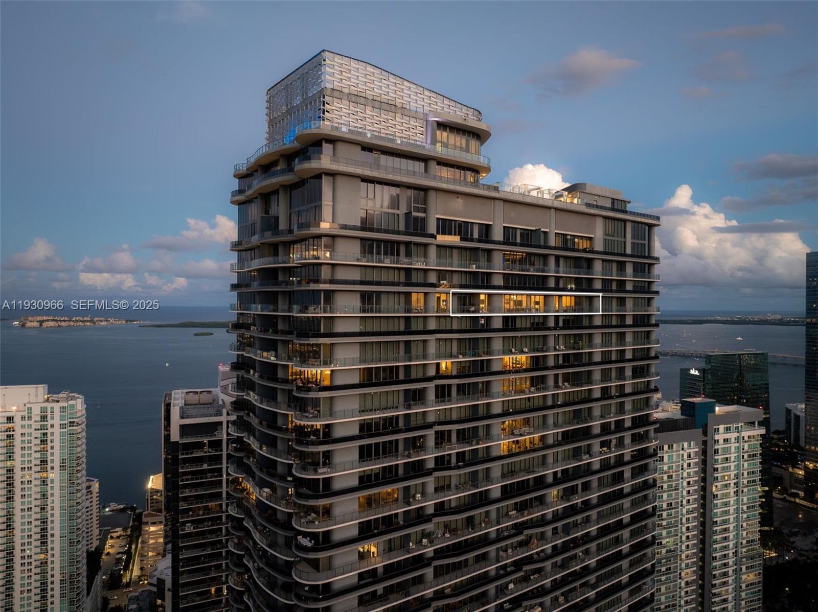 1000 Brickell Plz, Miami FL 33131 — 23