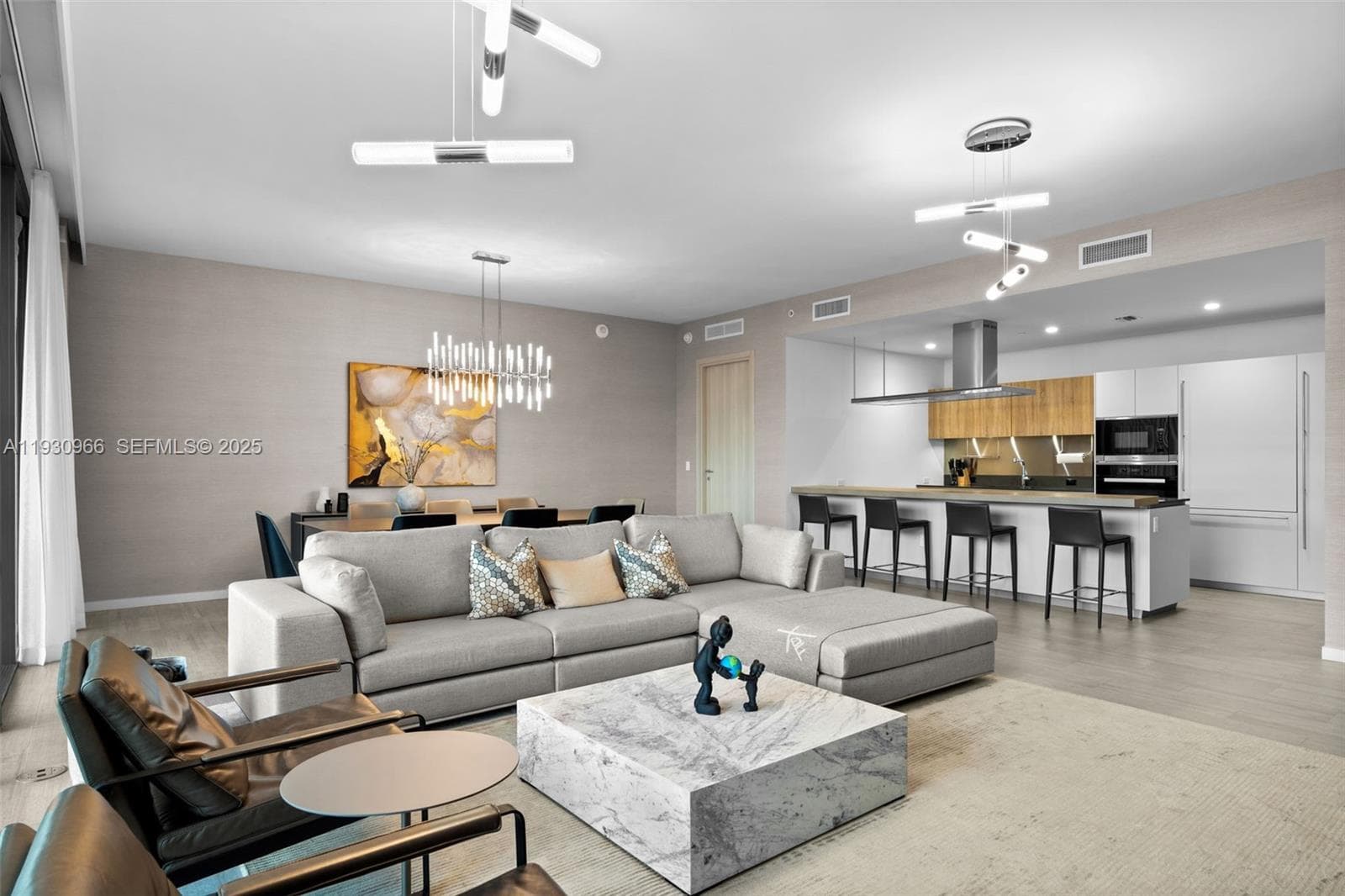 1000 Brickell Plz, Miami FL 33131 — 57