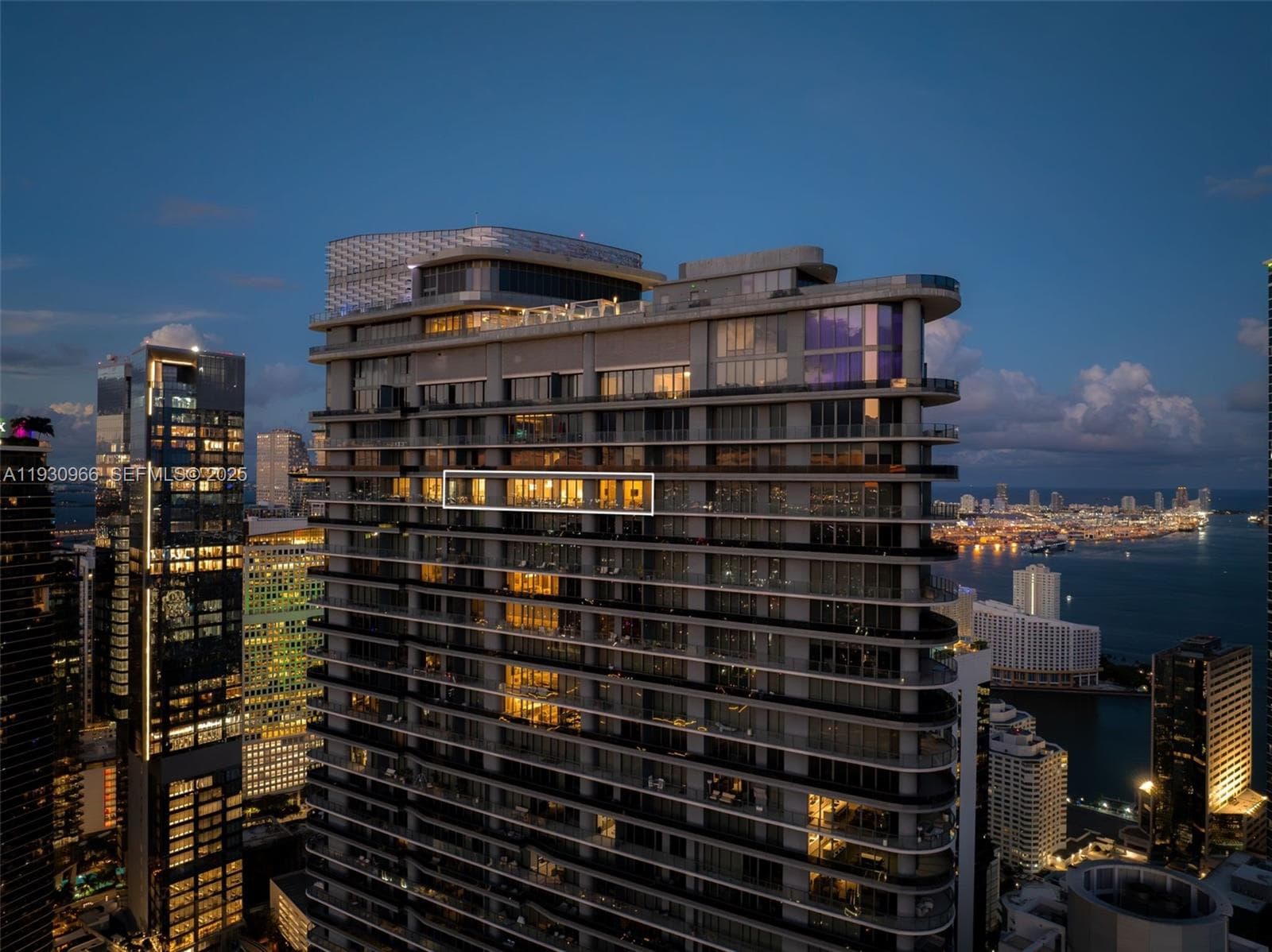 1000 Brickell Plz, Miami FL 33131 — 22
