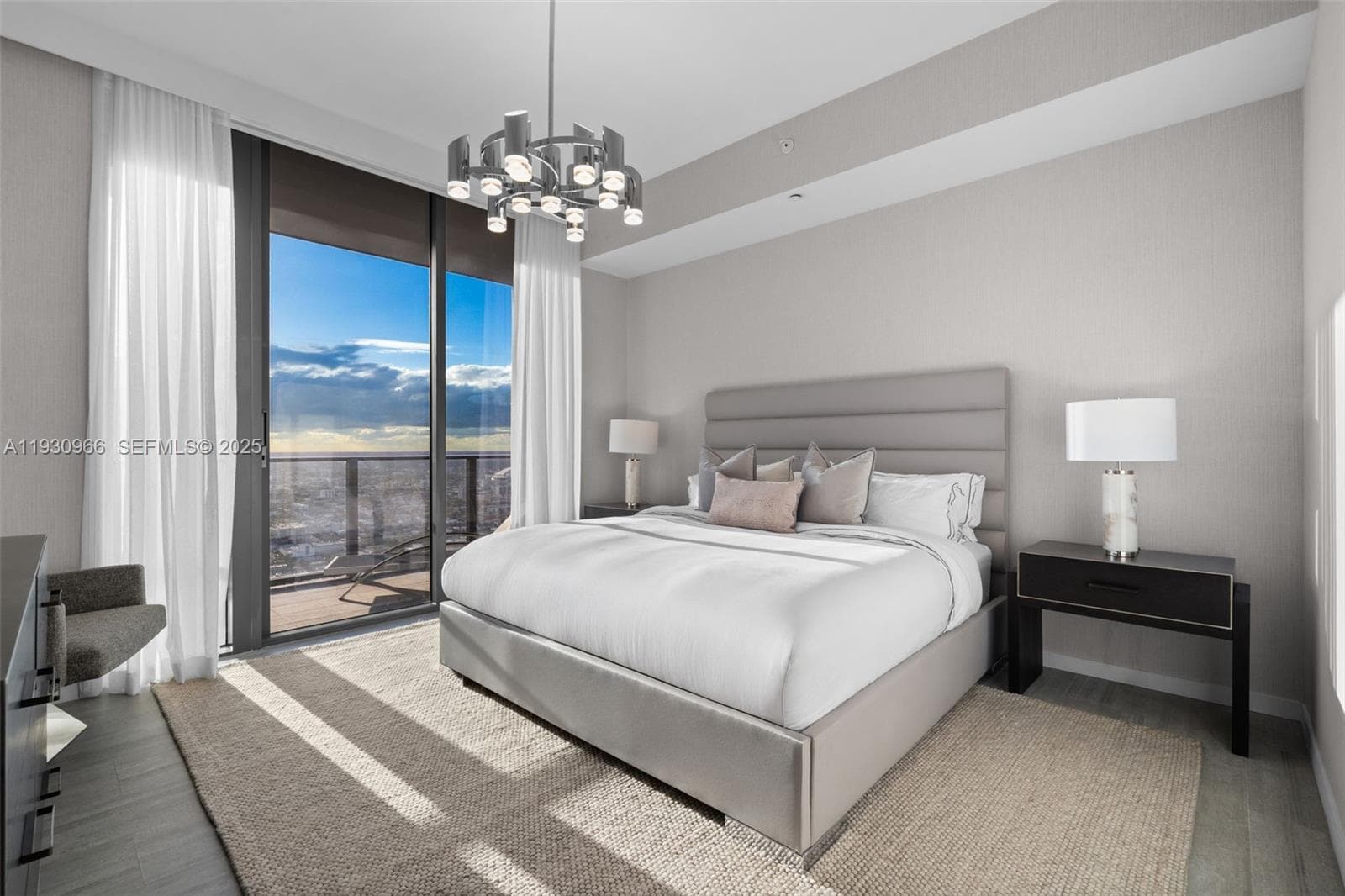 1000 Brickell Plz, Miami FL 33131 — 30