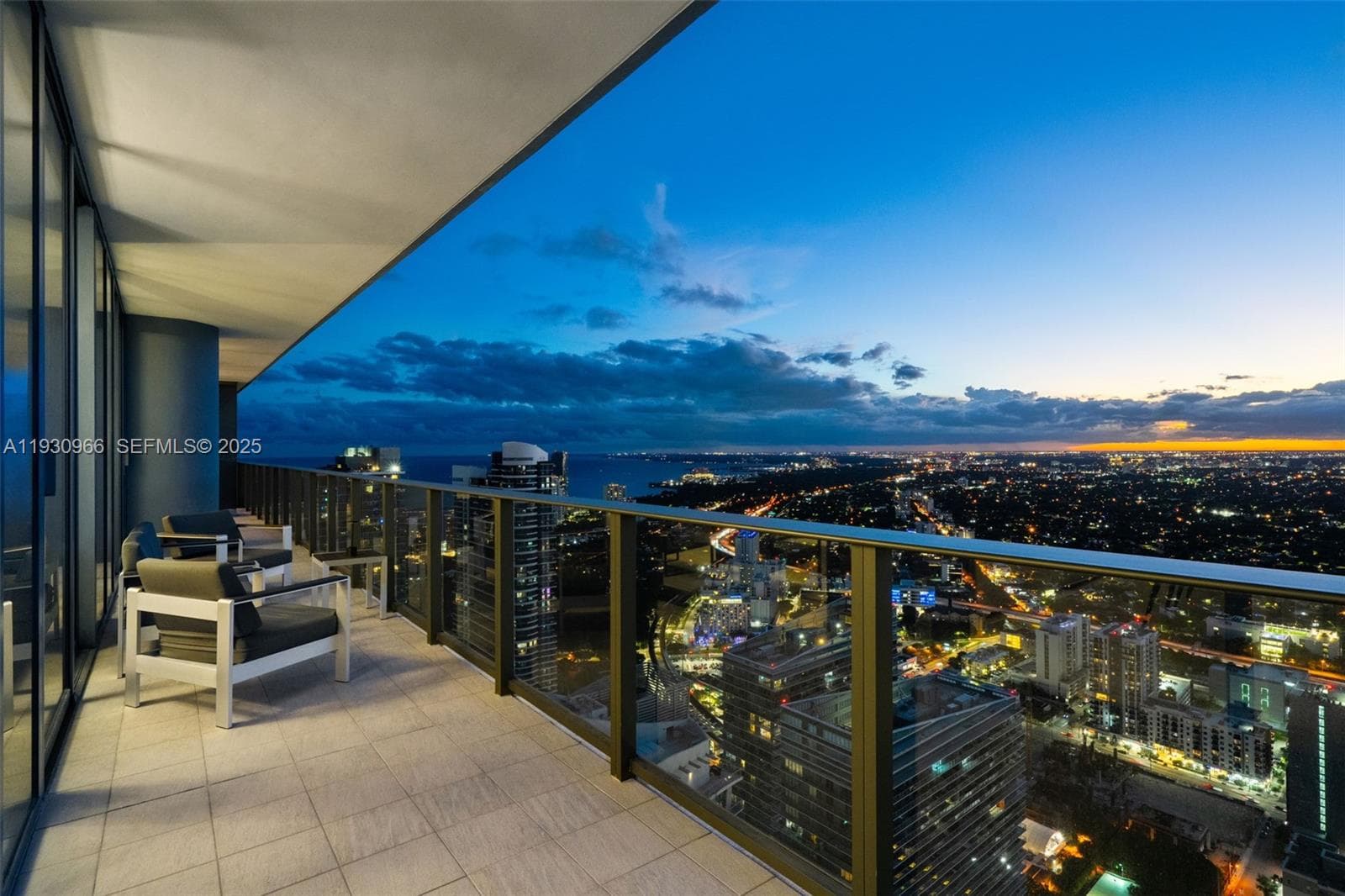 1000 Brickell Plz, Miami FL 33131 — 34
