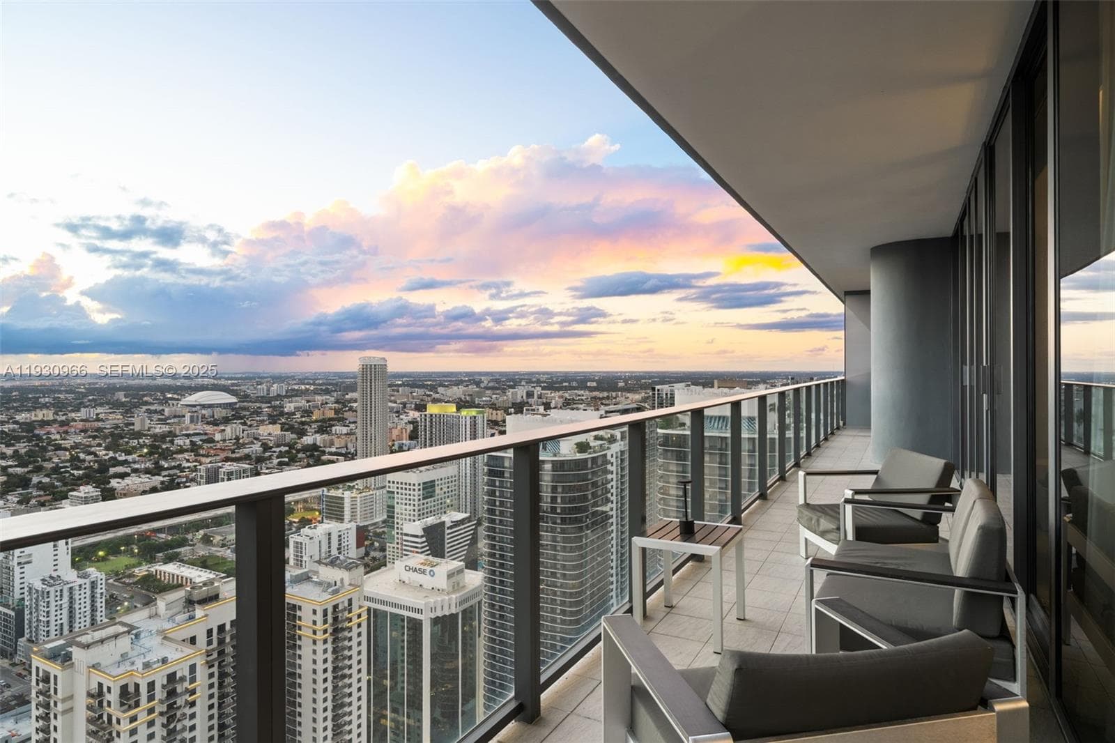 1000 Brickell Plz, Miami FL 33131 — 38