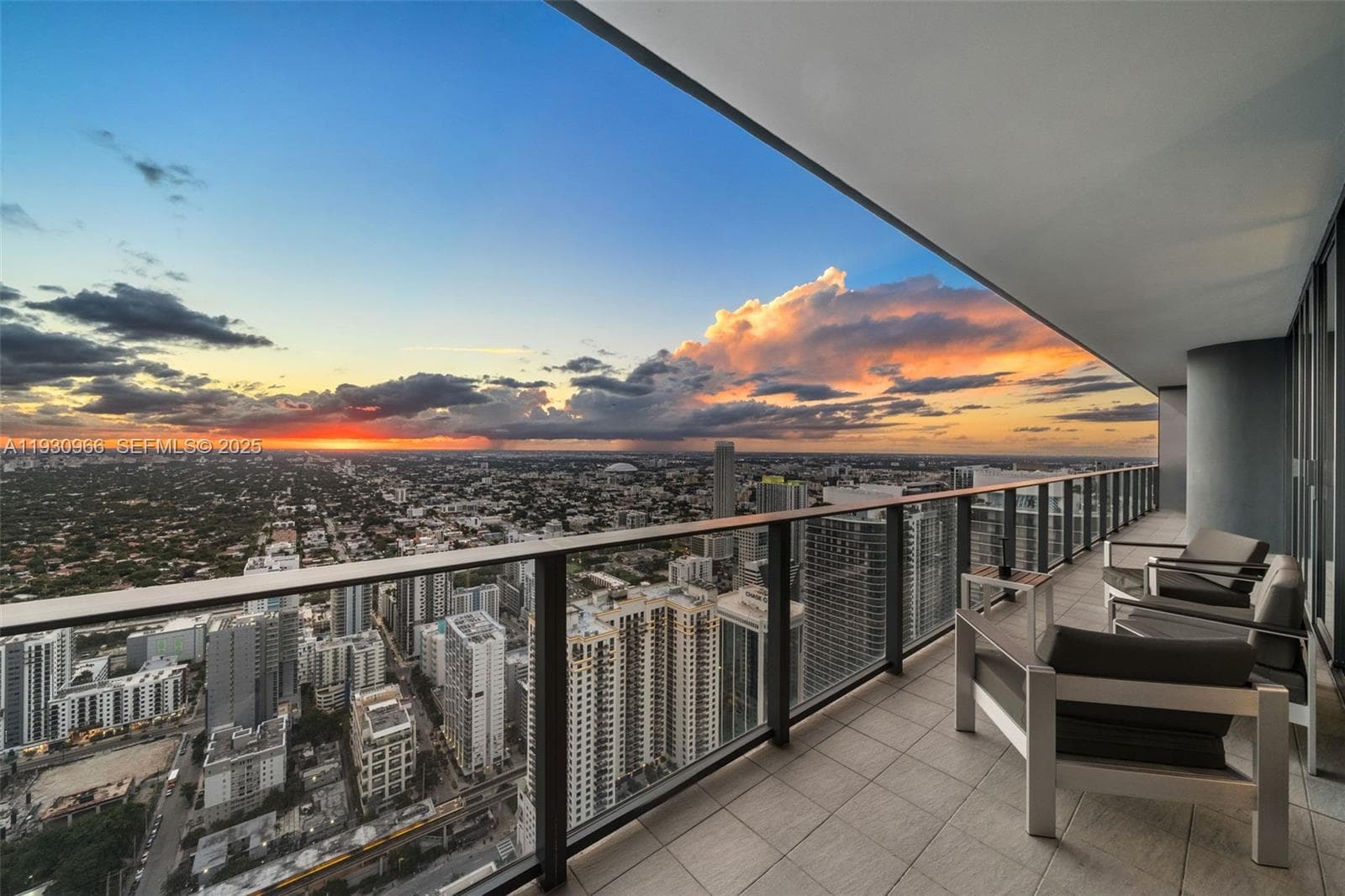 1000 Brickell Plz, Miami FL 33131 — 41