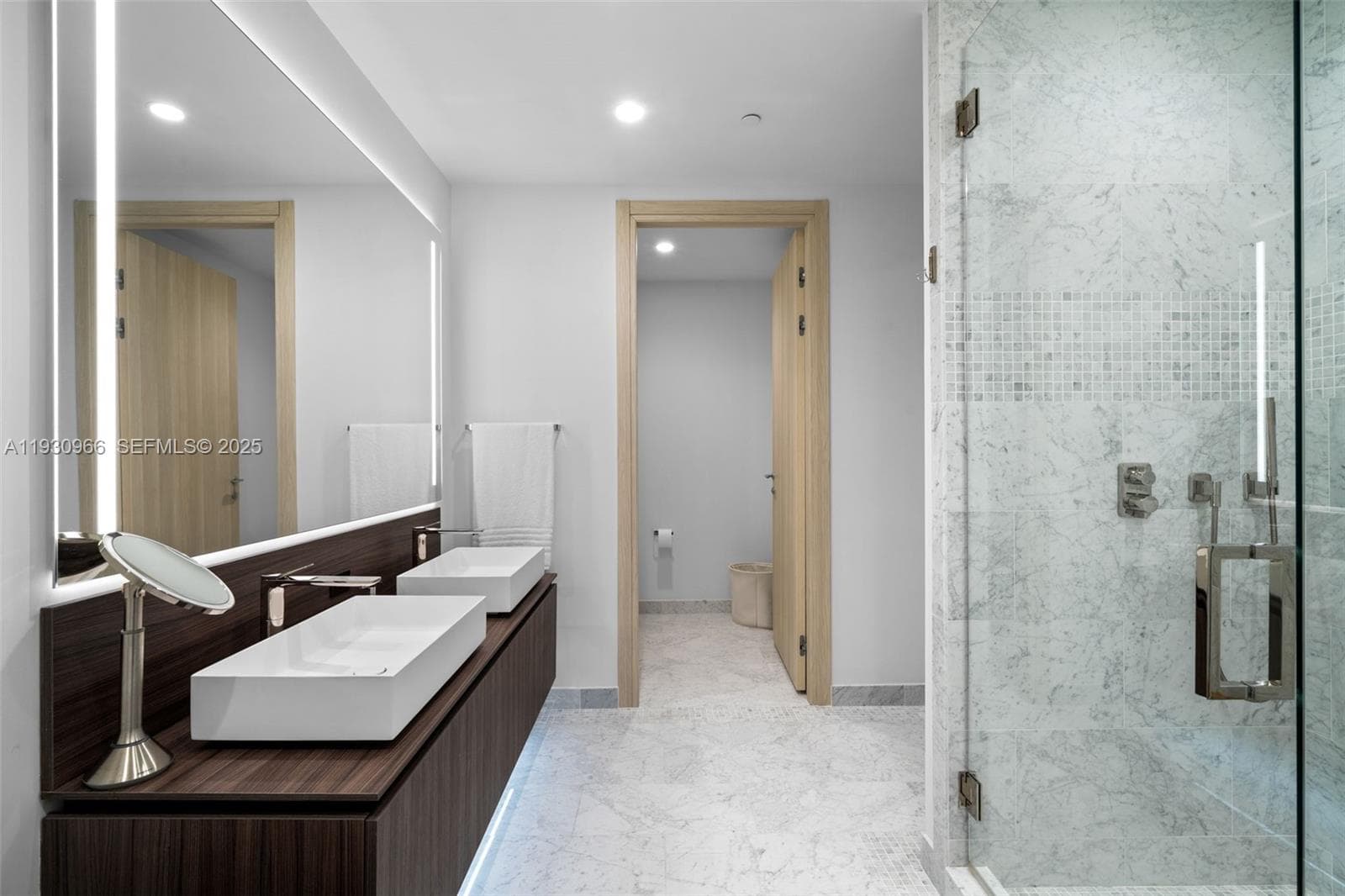 1000 Brickell Plz, Miami FL 33131 — 45