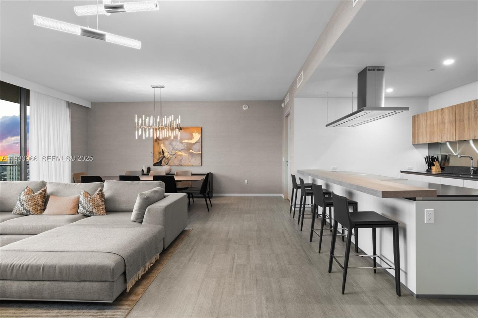 1000 Brickell Plz, Miami FL 33131 — 58