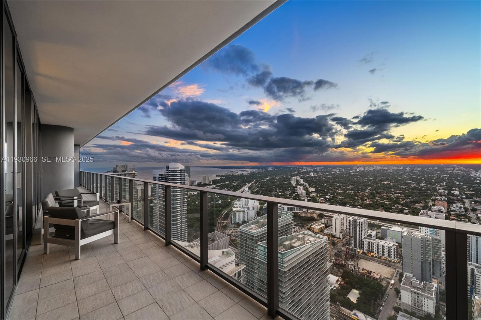 1000 Brickell Plz, Miami FL 33131 — 35