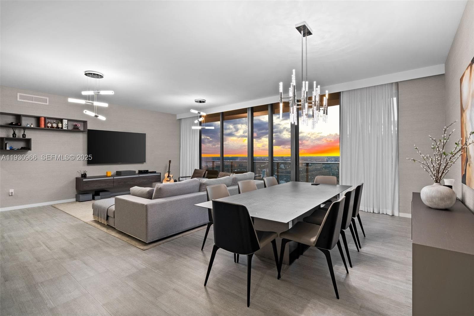 1000 Brickell Plz, Miami FL 33131 — 21