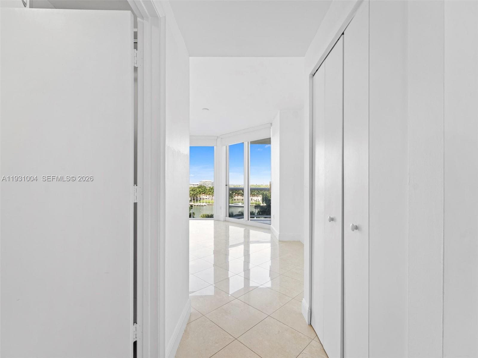 Blue Diamond Condo, Miami Beach, FL — 16