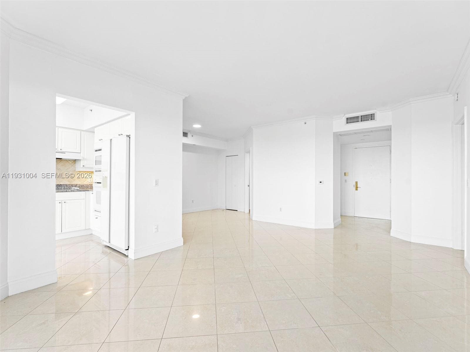Blue Diamond Condo, Miami Beach, FL — 3