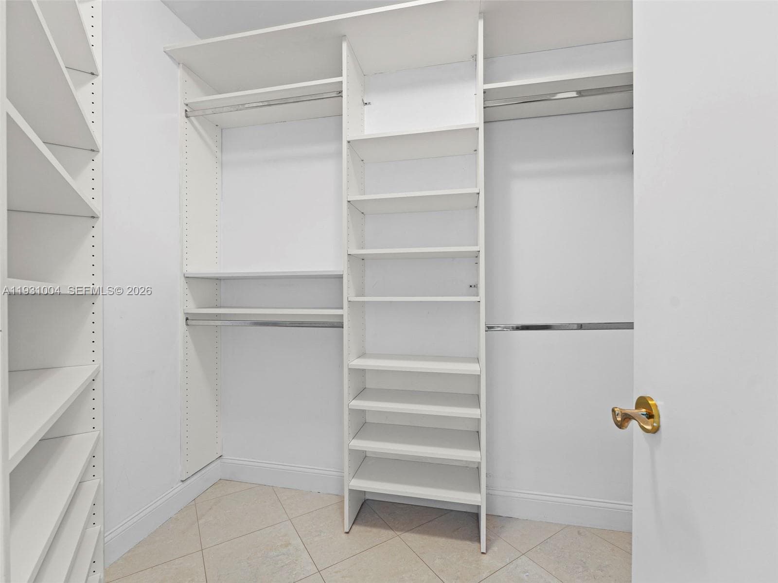 Blue Diamond Condo, Miami Beach, FL — 15