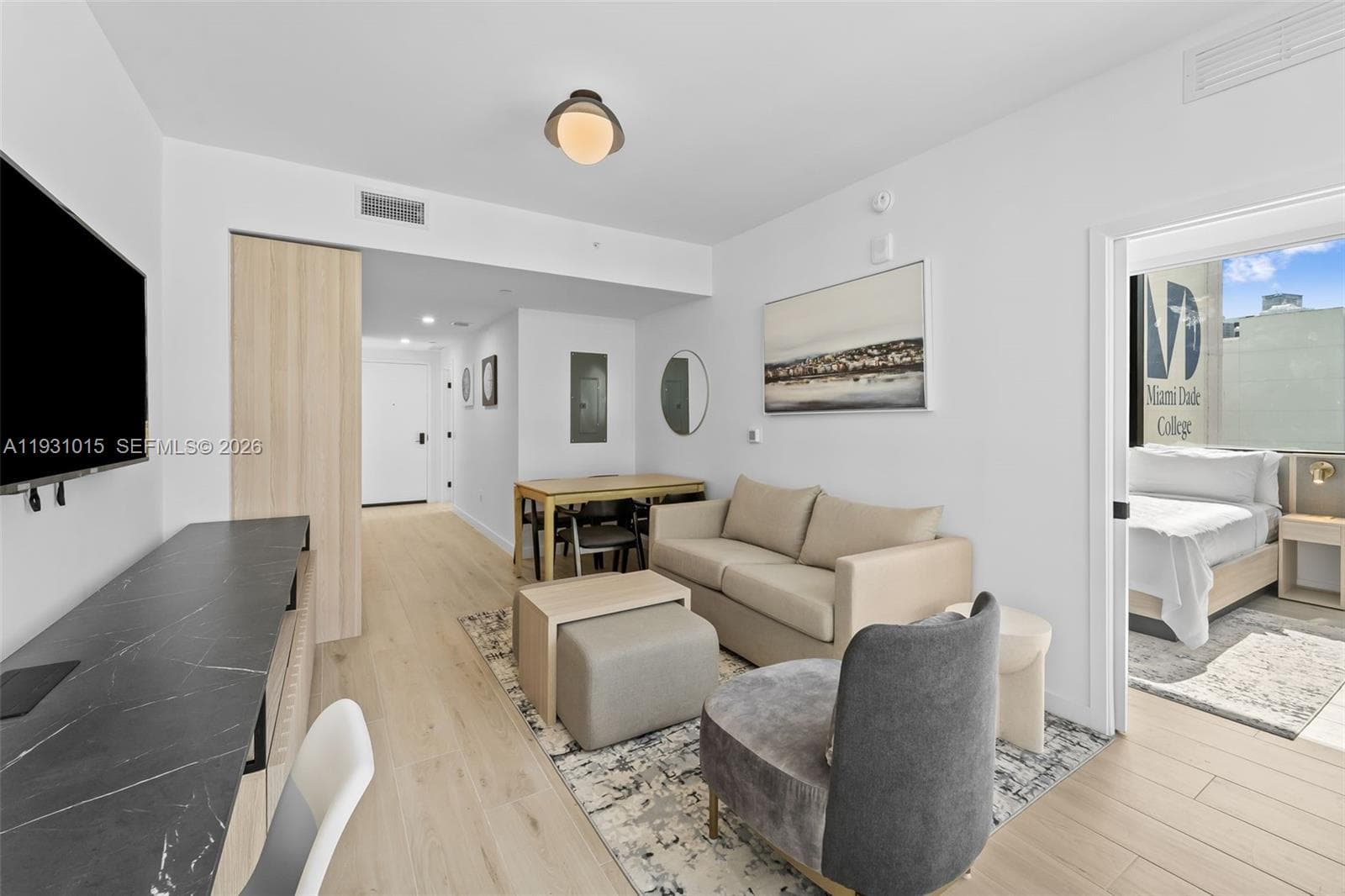 225 N Miami Avenue # 912, Miami FL 33128 — 9