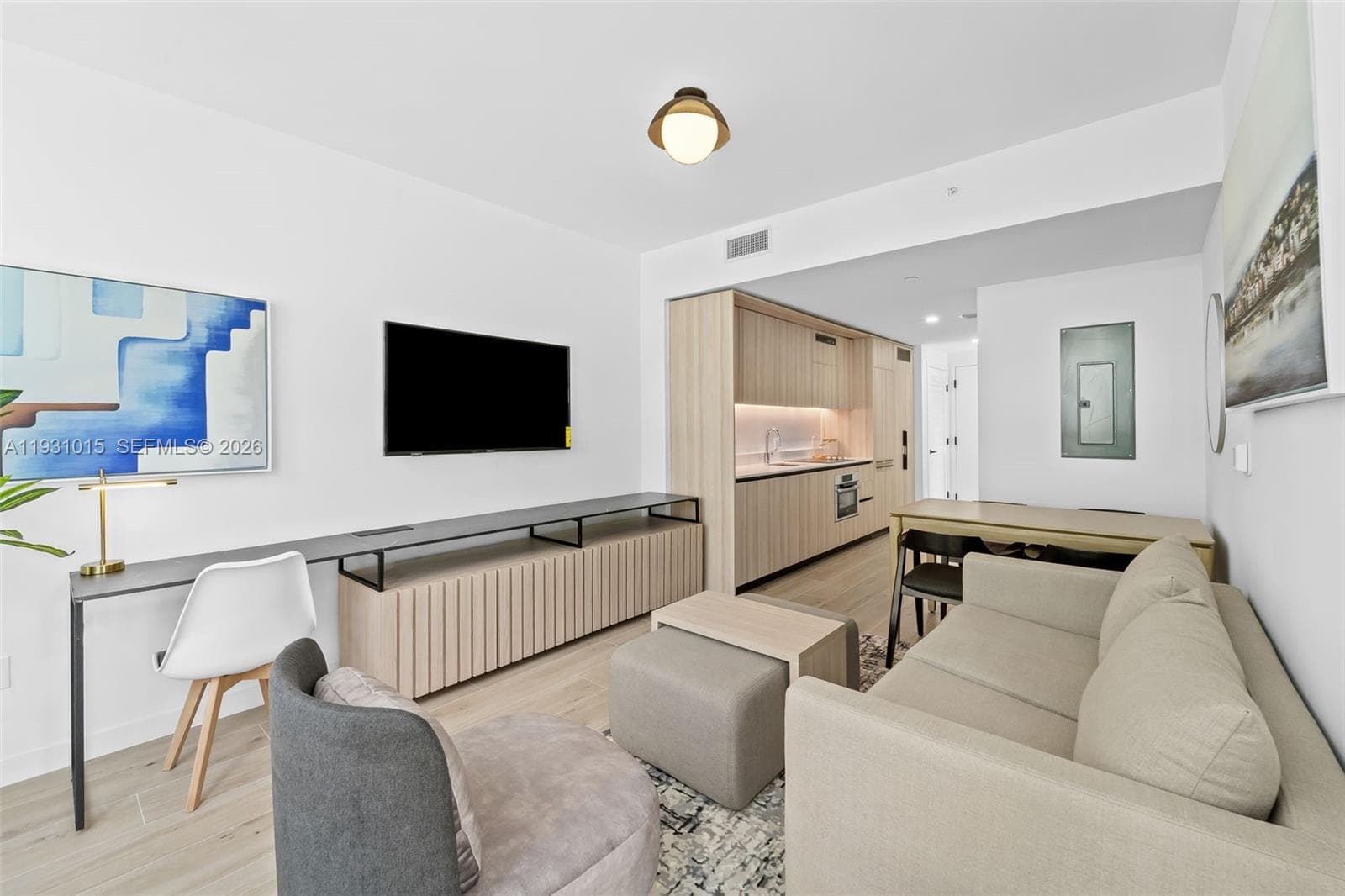 225 N Miami Avenue # 912, Miami FL 33128 — 8