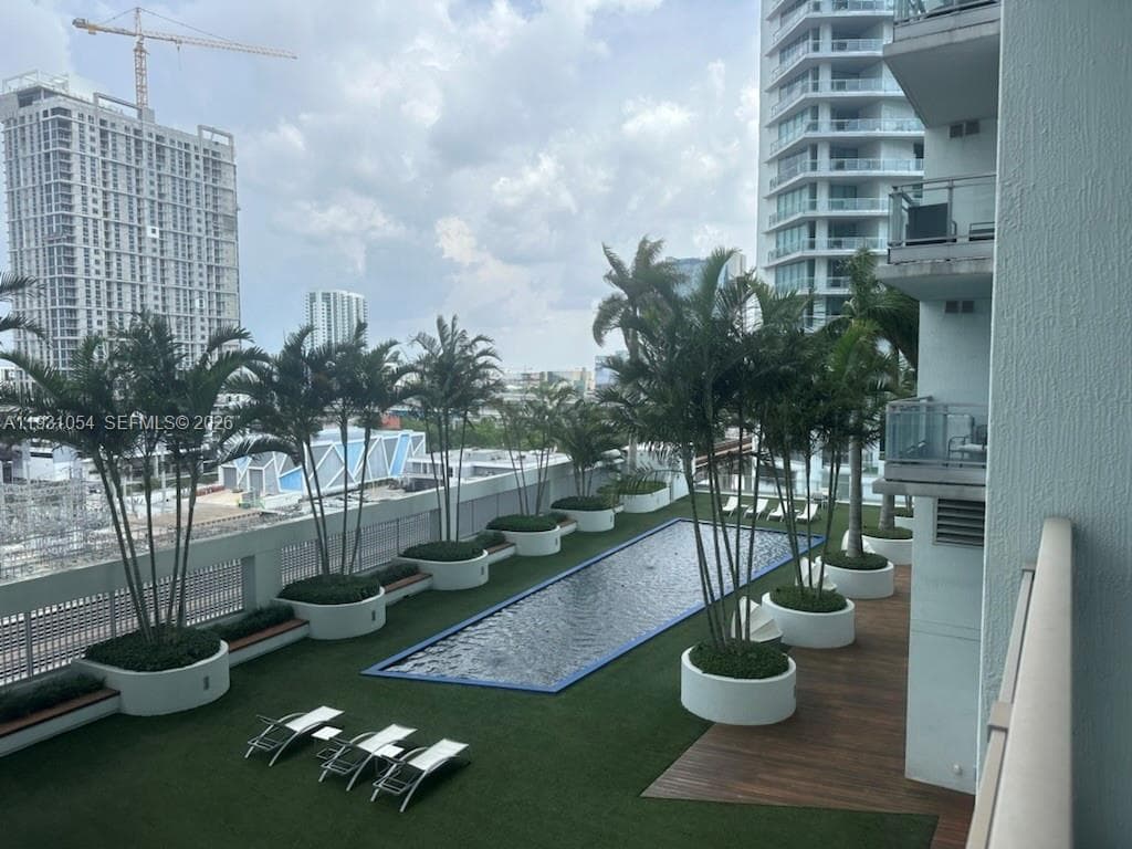 92 SW 3rd St # 1408, Miami FL 33130 — 6